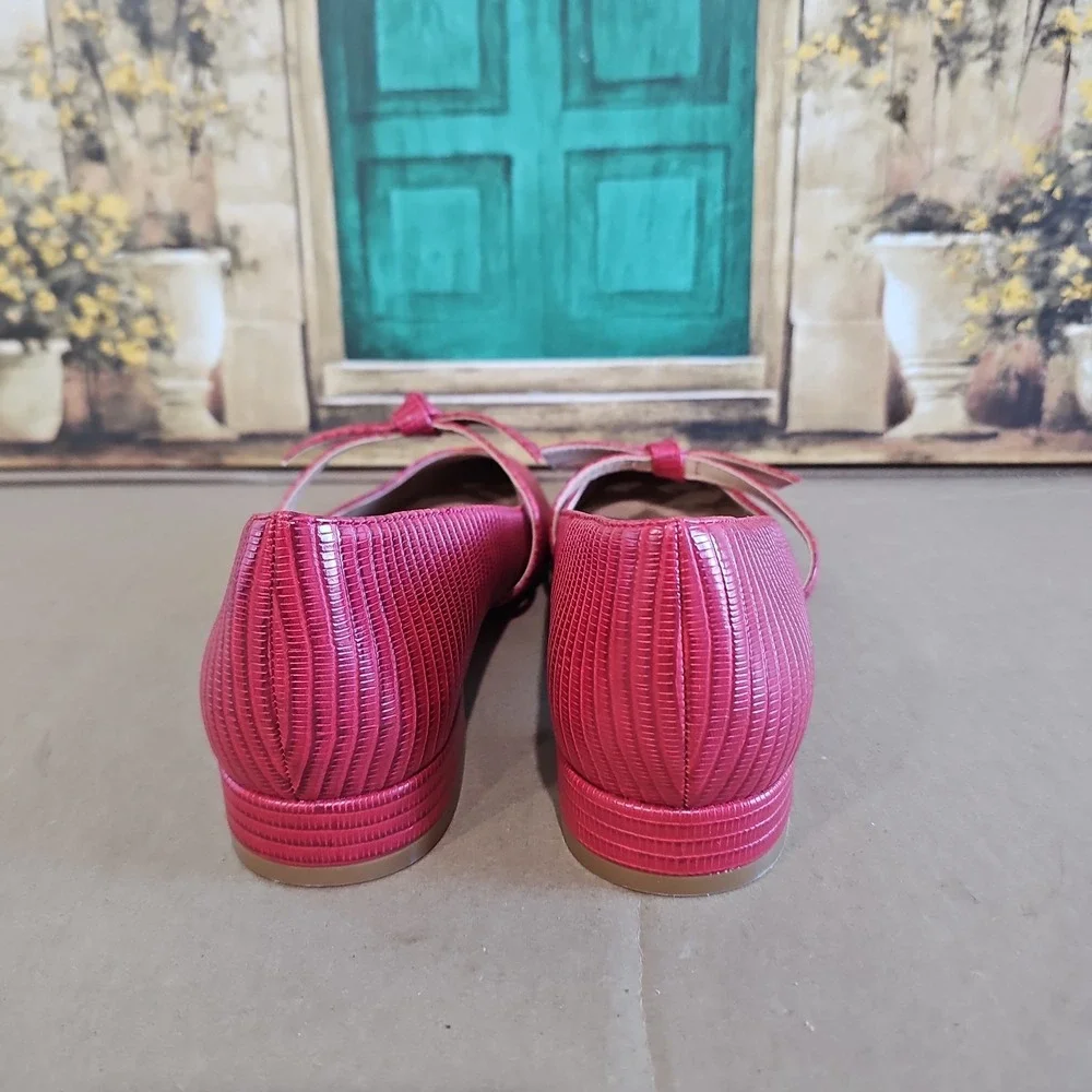 Journee Collection Womens Cait Pointed‎ Toe Ballet Flats. Size: 9. Color: Red